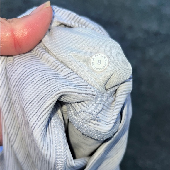 lululemon leggings with Moisture-Wicking Fabric TWO PAIRS for the price of one - Picture 8 of 10